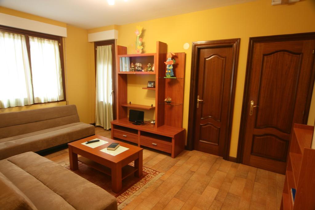 Hostal La Granja De Vitoria Hueto Arriba Habitación foto