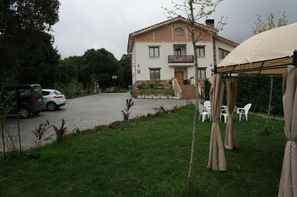 Hostal La Granja De Vitoria Hueto Arriba Exterior foto